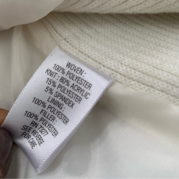 Croft & Barrow Women’s Vest Size Small - Picture 8 of 10